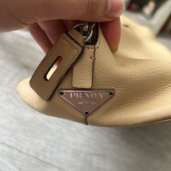 Prada leather tote bag - Picture 4 of 14